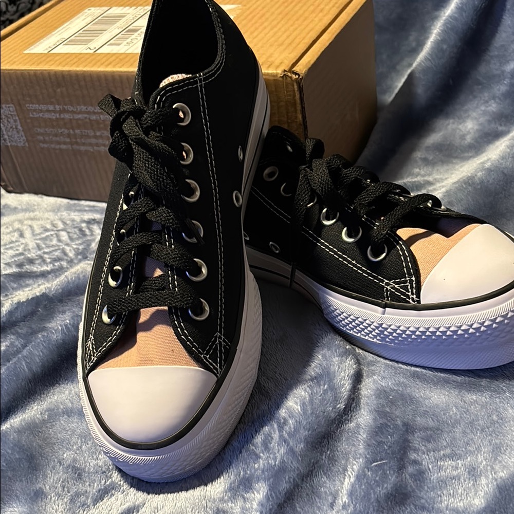 Converse Black and Tan All Star platform Sneakers size 8 (fits me like a 10)